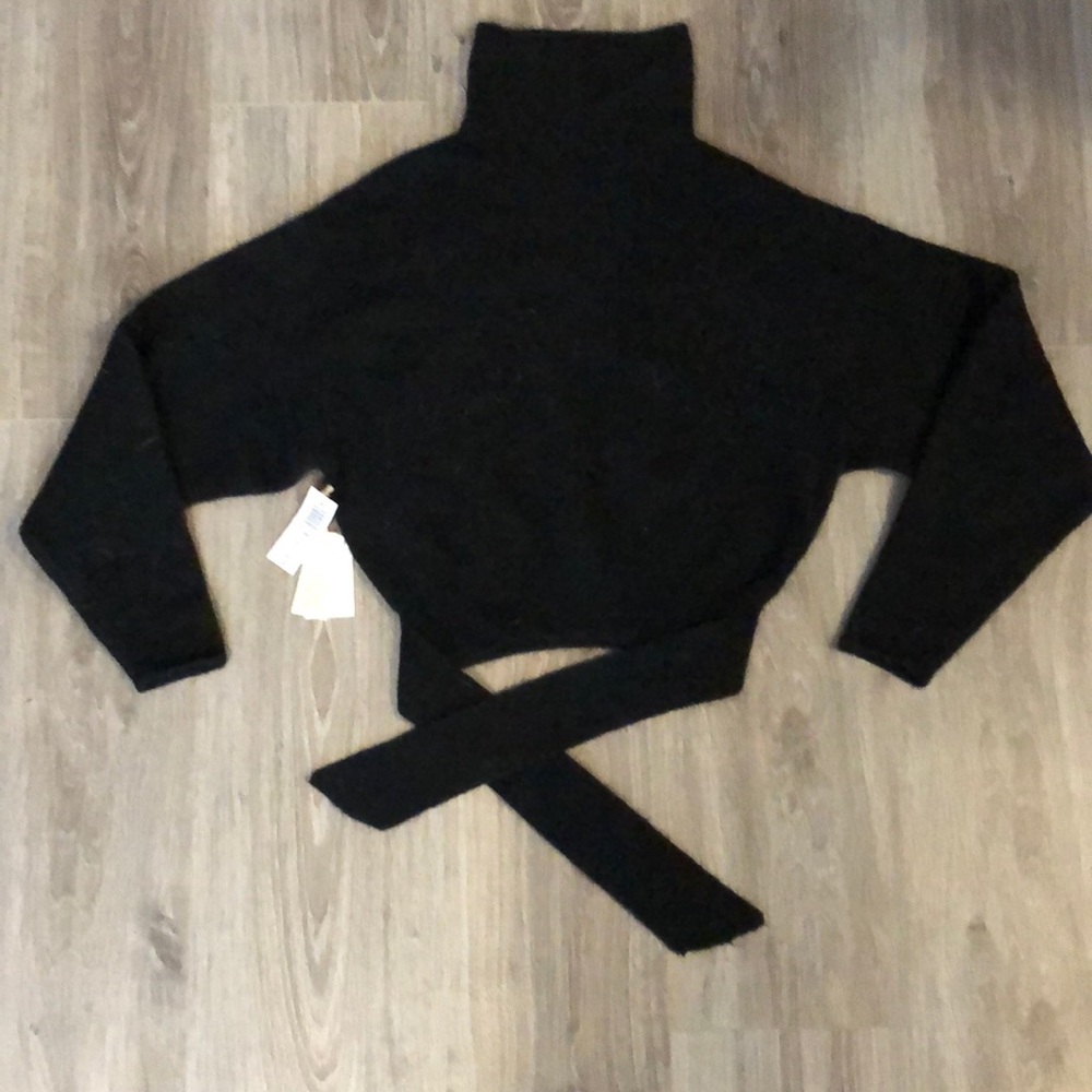 Wilfred sweater